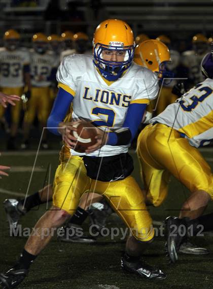Thumbnail 2 in Chestnut Ridge vs. Karns City (PIAA Class AA 1st Round) photogallery.