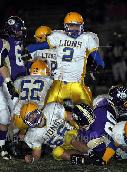 Thumbnail 2 in Chestnut Ridge vs. Karns City (PIAA Class AA 1st Round) photogallery.