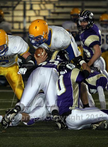 Thumbnail 3 in Chestnut Ridge vs. Karns City (PIAA Class AA 1st Round) photogallery.