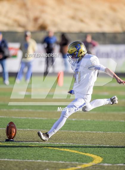 Thumbnail 3 in Reno vs. Reed (NIAA 4A Semifinal) photogallery.