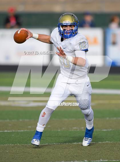 Thumbnail 2 in Reno vs. Reed (NIAA 4A Semifinal) photogallery.