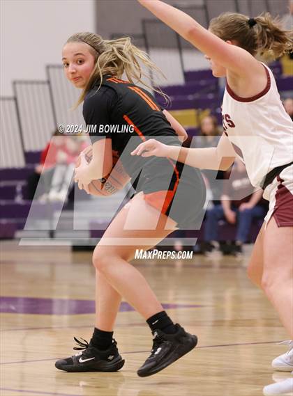 Thumbnail 1 in Paris vs Tolono Unity (IHSA 2A Regional Final) photogallery.
