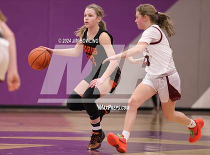 Thumbnail 3 in Paris vs Tolono Unity (IHSA 2A Regional Final) photogallery.