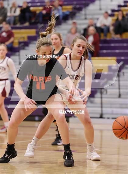 Thumbnail 3 in Paris vs Tolono Unity (IHSA 2A Regional Final) photogallery.