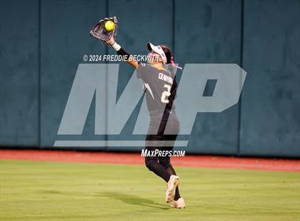 Thumbnail 2 in Shiner vs. Crawford (UIL 2A Softball Semifinal) photogallery.