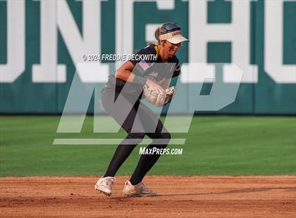 Thumbnail 3 in Shiner vs. Crawford (UIL 2A Softball Semifinal) photogallery.