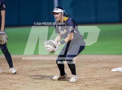 Thumbnail 2 in Shiner vs. Crawford (UIL 2A Softball Semifinal) photogallery.