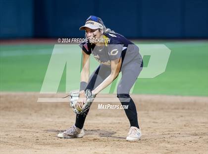 Thumbnail 2 in Shiner vs. Crawford (UIL 2A Softball Semifinal) photogallery.