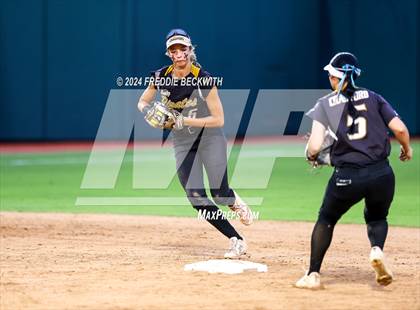 Thumbnail 3 in Shiner vs. Crawford (UIL 2A Softball Semifinal) photogallery.