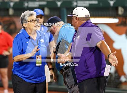 Thumbnail 3 in Shiner vs. Crawford (UIL 2A Softball Semifinal) photogallery.