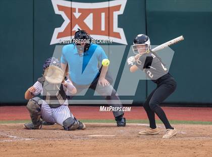 Thumbnail 3 in Shiner vs. Crawford (UIL 2A Softball Semifinal) photogallery.