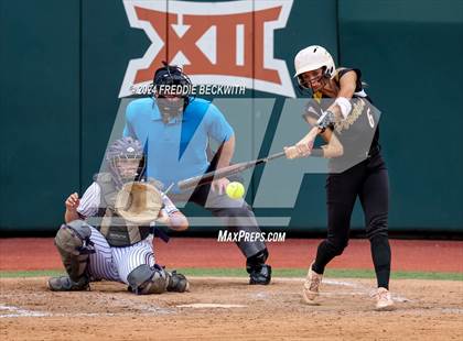 Thumbnail 2 in Shiner vs. Crawford (UIL 2A Softball Semifinal) photogallery.