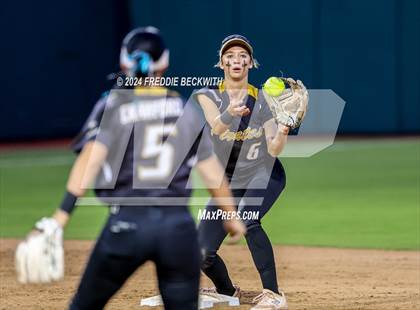 Thumbnail 1 in Shiner vs. Crawford (UIL 2A Softball Semifinal) photogallery.