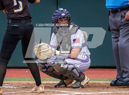 Thumbnail 3 in Shiner vs. Crawford (UIL 2A Softball Semifinal) photogallery.