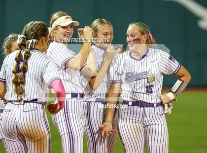Thumbnail 3 in Shiner vs. Crawford (UIL 2A Softball Semifinal) photogallery.