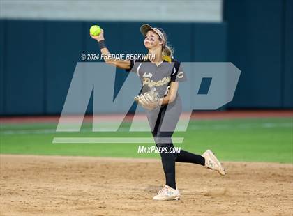 Thumbnail 2 in Shiner vs. Crawford (UIL 2A Softball Semifinal) photogallery.