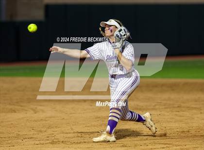 Thumbnail 2 in Shiner vs. Crawford (UIL 2A Softball Semifinal) photogallery.