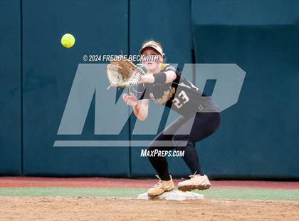 Thumbnail 1 in Shiner vs. Crawford (UIL 2A Softball Semifinal) photogallery.