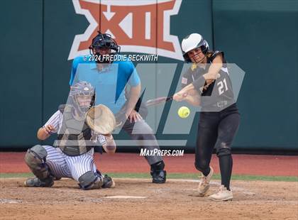 Thumbnail 3 in Shiner vs. Crawford (UIL 2A Softball Semifinal) photogallery.