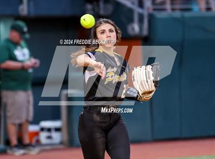 Thumbnail 3 in Shiner vs. Crawford (UIL 2A Softball Semifinal) photogallery.