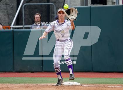 Thumbnail 2 in Shiner vs. Crawford (UIL 2A Softball Semifinal) photogallery.