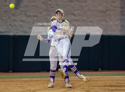 Thumbnail 2 in Shiner vs. Crawford (UIL 2A Softball Semifinal) photogallery.