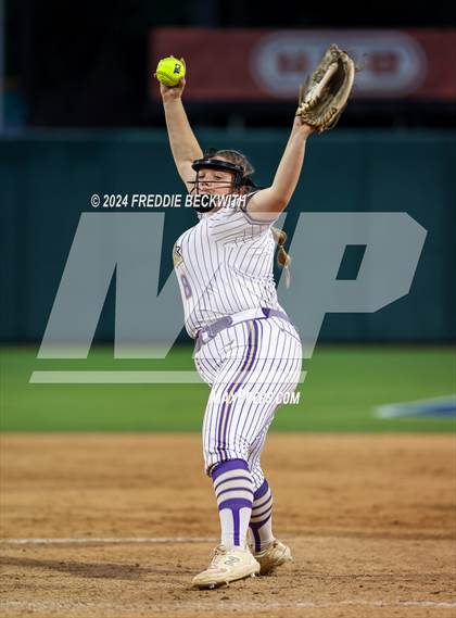 Thumbnail 1 in Shiner vs. Crawford (UIL 2A Softball Semifinal) photogallery.