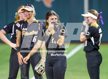 Thumbnail 2 in Shiner vs. Crawford (UIL 2A Softball Semifinal) photogallery.