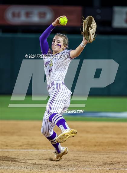 Thumbnail 3 in Shiner vs. Crawford (UIL 2A Softball Semifinal) photogallery.