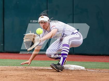Thumbnail 2 in Shiner vs. Crawford (UIL 2A Softball Semifinal) photogallery.