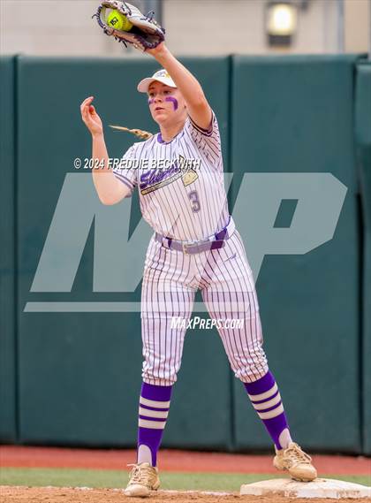 Thumbnail 3 in Shiner vs. Crawford (UIL 2A Softball Semifinal) photogallery.