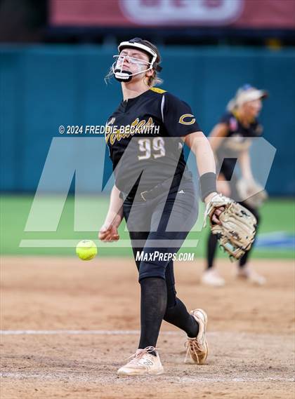 Thumbnail 2 in Shiner vs. Crawford (UIL 2A Softball Semifinal) photogallery.