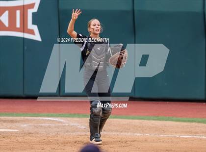 Thumbnail 3 in Shiner vs. Crawford (UIL 2A Softball Semifinal) photogallery.