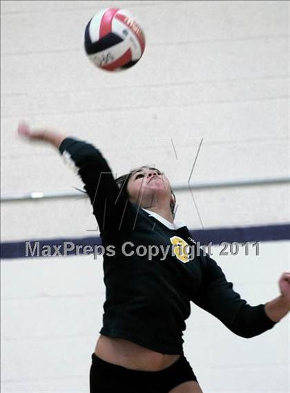 Thumbnail 1 in Sacred Heart vs. Edison (2010 Durango Fall Classic) photogallery.