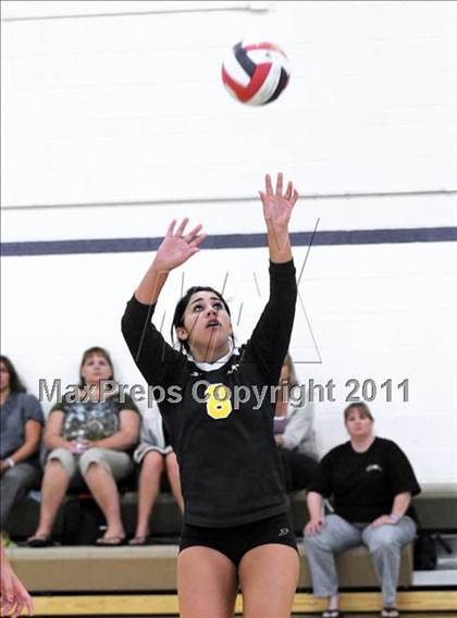 Thumbnail 1 in Sacred Heart vs. Edison (2010 Durango Fall Classic) photogallery.