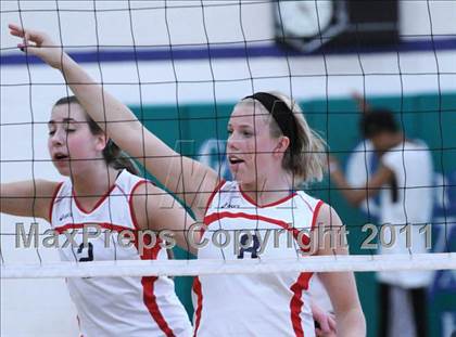 Thumbnail 1 in Sacred Heart vs. Edison (2010 Durango Fall Classic) photogallery.