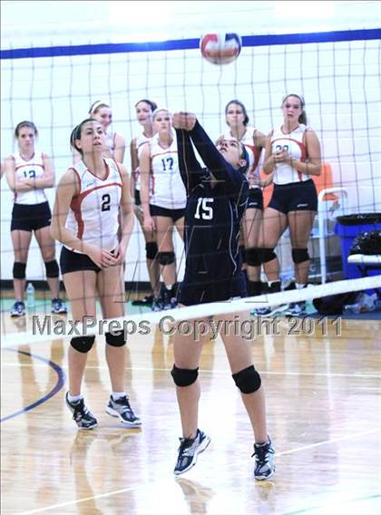 Thumbnail 1 in Sacred Heart vs. Edison (2010 Durango Fall Classic) photogallery.
