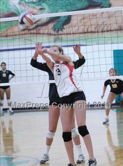 Thumbnail 1 in Sacred Heart vs. Edison (2010 Durango Fall Classic) photogallery.