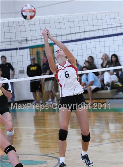 Thumbnail 1 in Sacred Heart vs. Edison (2010 Durango Fall Classic) photogallery.