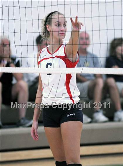 Thumbnail 3 in Sacred Heart vs. Edison (2010 Durango Fall Classic) photogallery.