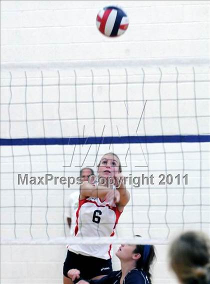 Thumbnail 3 in Sacred Heart vs. Edison (2010 Durango Fall Classic) photogallery.