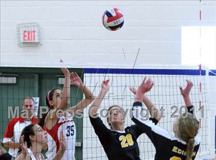 Thumbnail 2 in Sacred Heart vs. Edison (2010 Durango Fall Classic) photogallery.