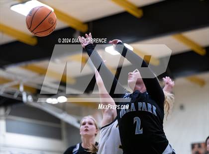 Thumbnail 3 in Villa Park @ Foothill photogallery.