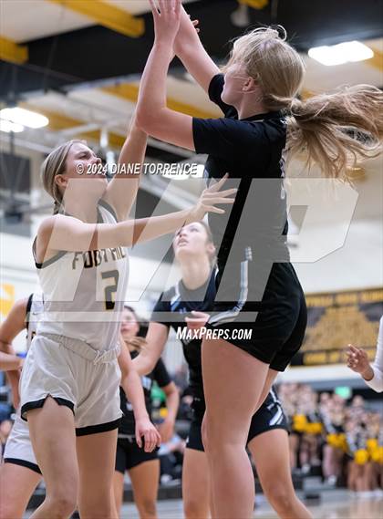 Thumbnail 1 in Villa Park @ Foothill photogallery.