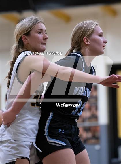 Thumbnail 3 in Villa Park @ Foothill photogallery.