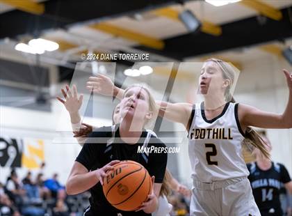 Thumbnail 2 in Villa Park @ Foothill photogallery.