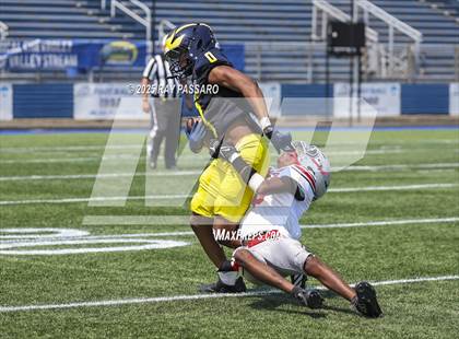 Thumbnail 2 in National Football Foundation All-Star Classic - NYC vs Long Island (2nd half photos) photogallery.