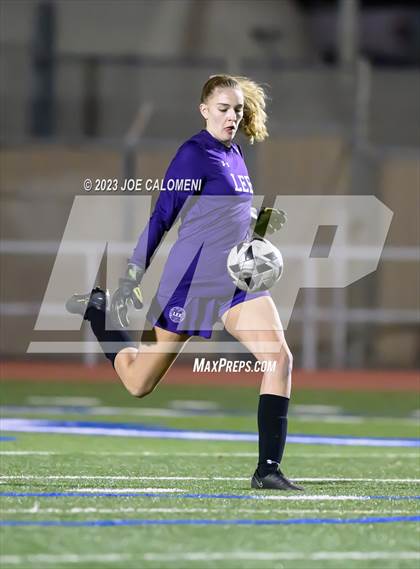 Thumbnail 1 in Lee vs Reagan [Ronald] photogallery.