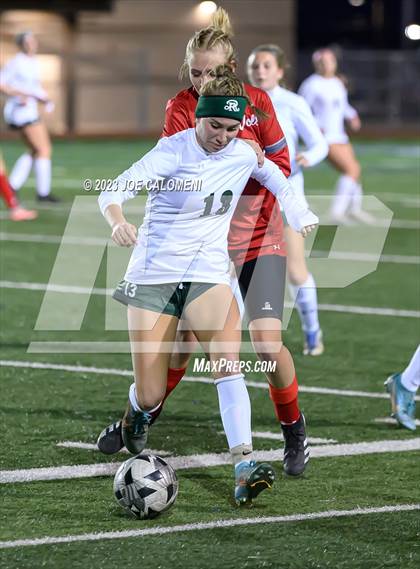 Thumbnail 1 in Lee vs Reagan [Ronald] photogallery.