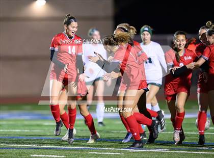 Thumbnail 1 in Lee vs Reagan [Ronald] photogallery.